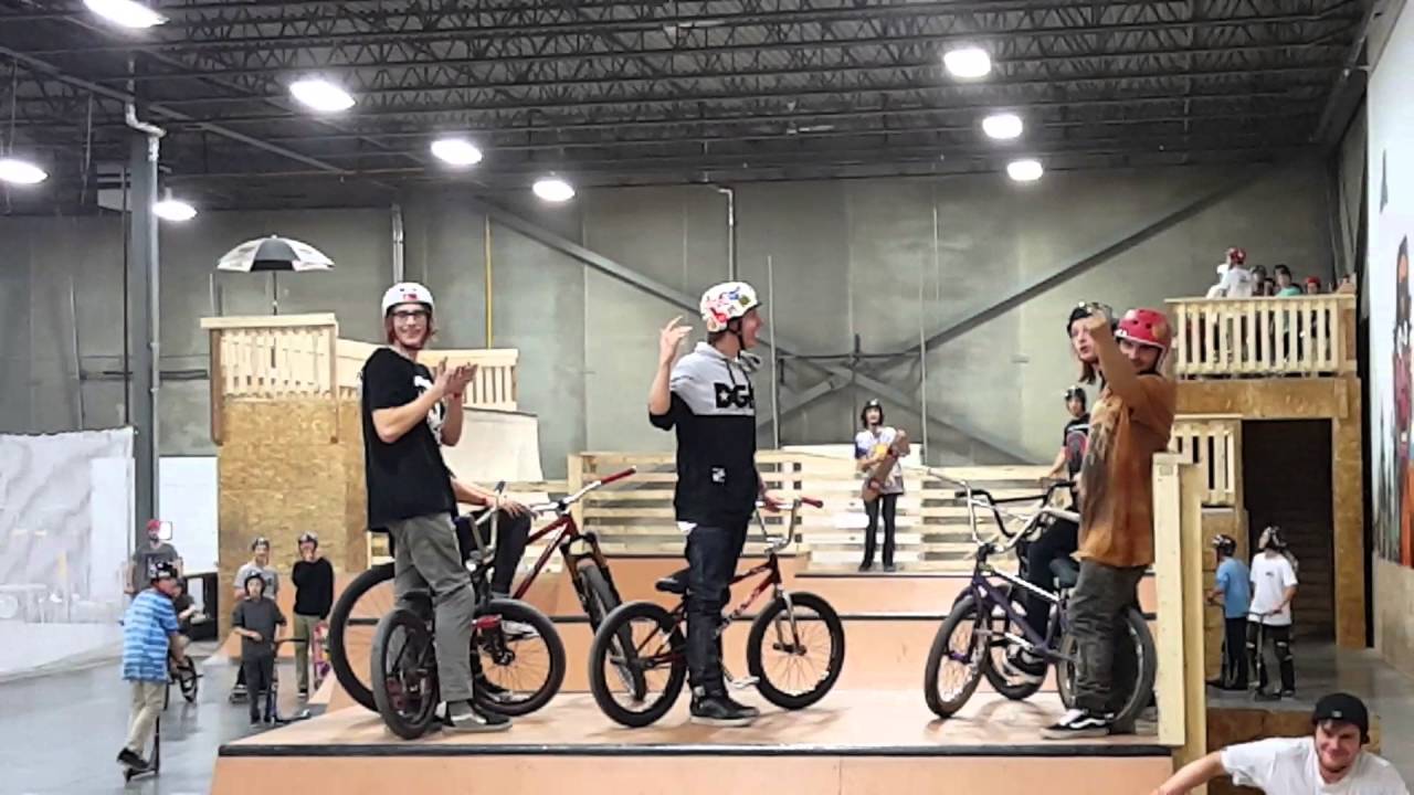 HUGE BMX WALLRIDE