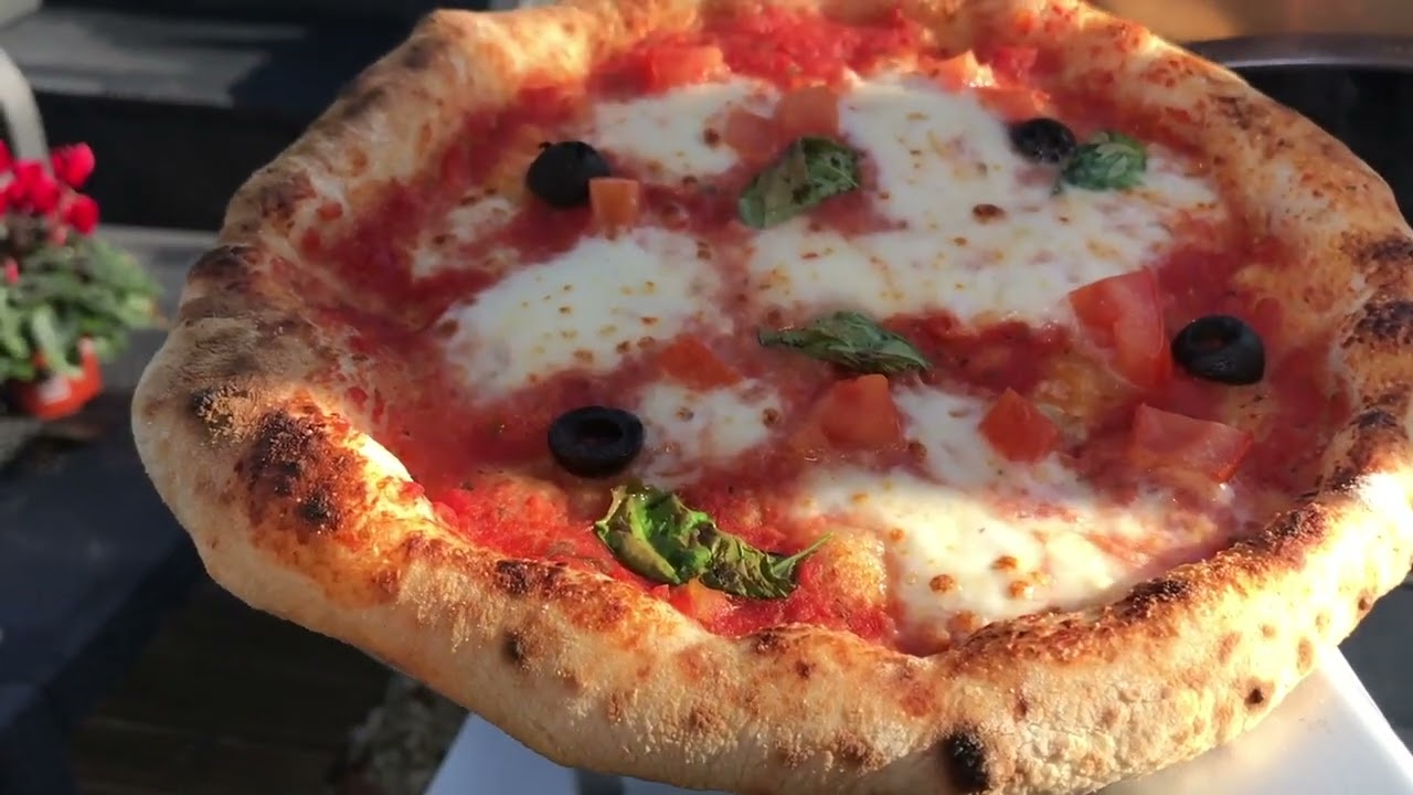 Pelle à Pizza Perforée 30cm En Aluminium - Pour Four, Transfert Pizzas - Design Anti-adhésion, Facile à Utiliser