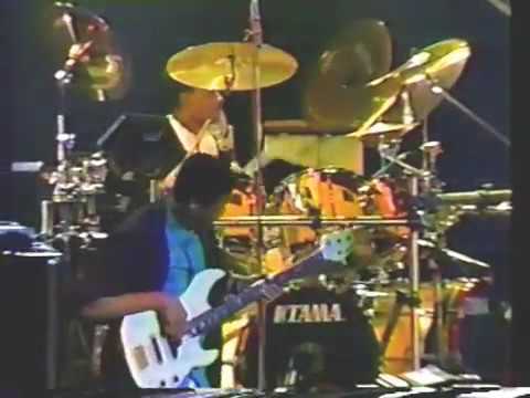 02  Jean Luc Ponty - Infinite Pursuit (Live, Santiago 1988)