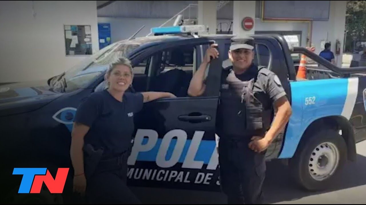 POLICÍAS HÉROES | Dos oficiales le practicaron RCP a una bebé que se ahogaba y le salvaron la vida
