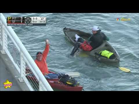 Giants fans have intense kayak race over home run ball in SF Bay