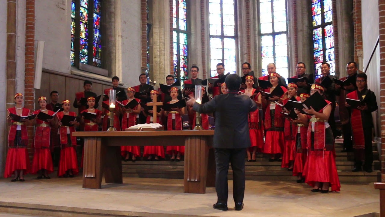 PUJILAH TUHAN SANG RAJA