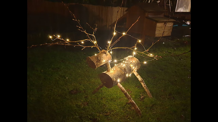 HOW TO MAKE A YULE LOG REINDEER OUT OF FIRE WOOD