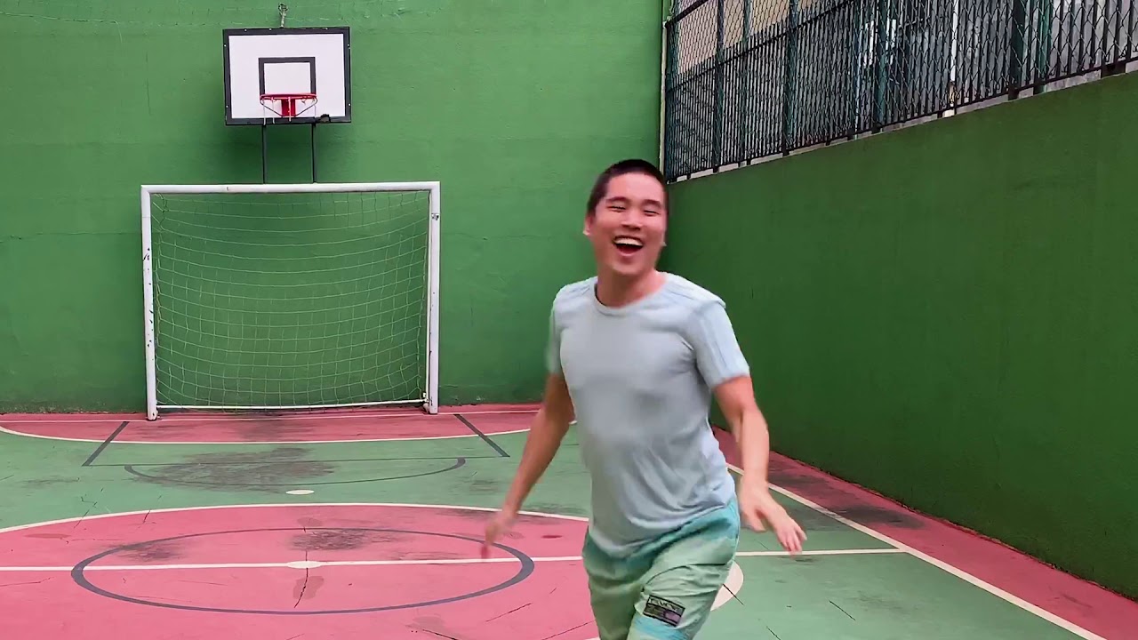 BR_1233_f4700382c5a1ad41e1ed587097552389_ - playning Basketball
