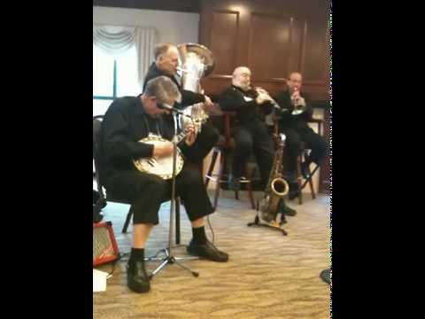 Put It Right Here by the Jazz Tuber Quintet at the 2010 CEO Roundtable auf YouTube ansehen Put It Right Here by the Jazz Tuber Quintet at the 2010 CEO Roundtable auf YouTube ansehen