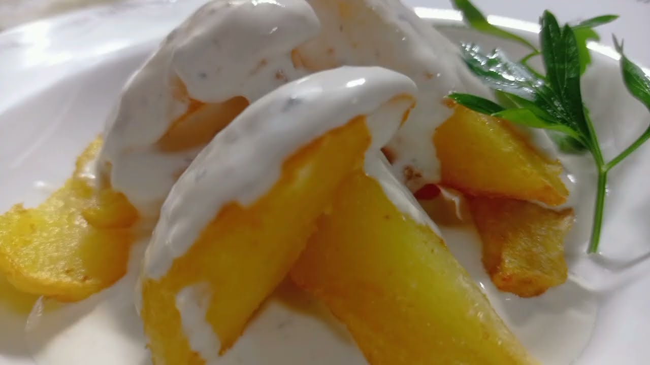 Patatas al Cabrales, patatas a la francesa con salsa Cabrales