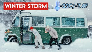 We survived a WINTER STORM in Our VAN (HEAVY SNOW!)