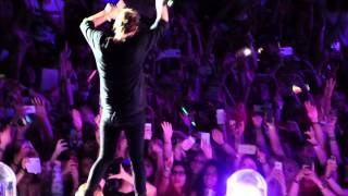 HD - One Direction - Girl Almighty (No Control tease - live) FZ72 @ Wien, Vienna, Austria OTRA 2015