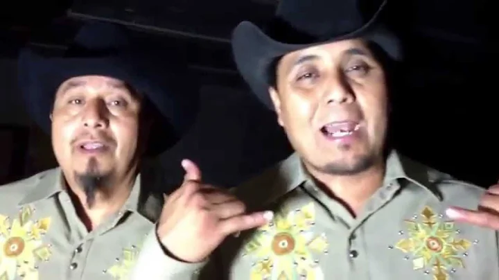 Raul y rodolfo torres cantando lo mas nuevecito ve...