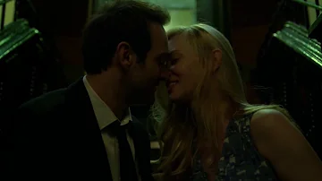 ¿En qué episodio se besa Daredevil?