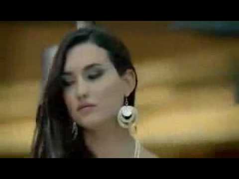 الحب الاول مبيتنسيش