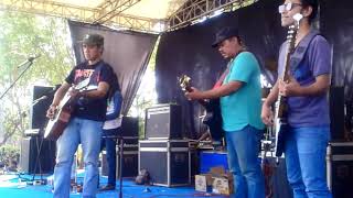 Mereka ada di jalan ( iwan fals) - O.A.M FALS MANIA ketitang wetan