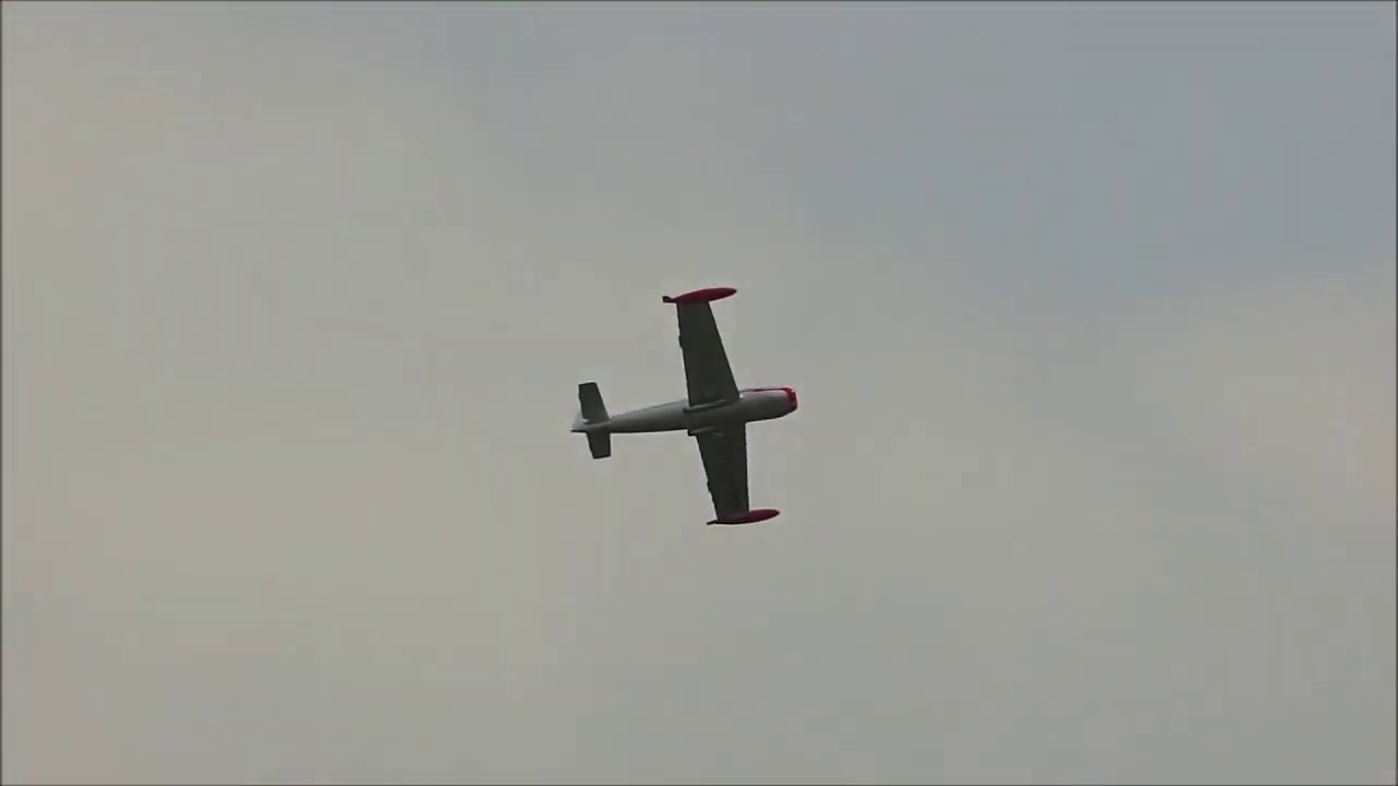 Spanish Hispano HA-200 Saeta demo at ILA 2014