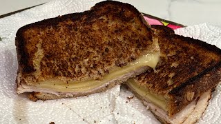 Lunch on a Budget GRILLED CHEESE & TURKEY BREAST fast & easy for the kids delicious #swiss #cheese