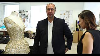 شاهدي مقابلة حصرية لهاربرز بازار العربية مع مصمم الأزياء العالمي طوني ورد من مشغله في لبنان