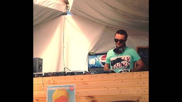 Roma Bromich playing "Hexilon" by PNFA