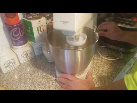 Βίντεο: Πώς να βάλετε τη ζύμη σε ψωμάκια