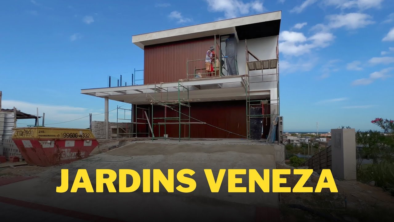 Casa capa de Revista no Condomínio Jardins Veneza | Erick Verly