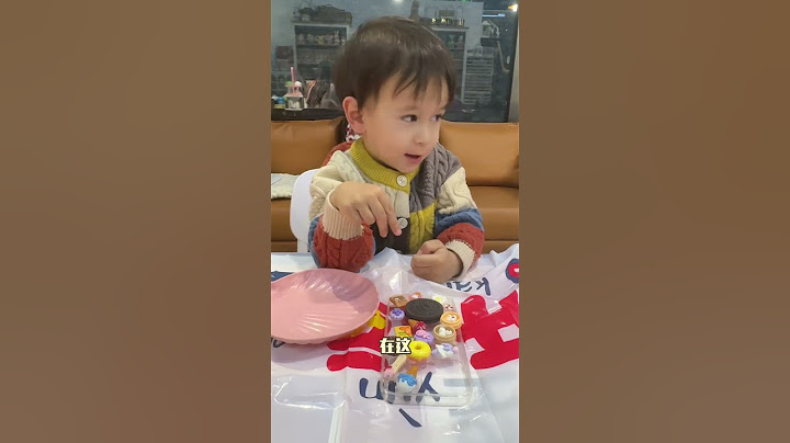 张拿铁：手机壳不就应该都是吃的吗 #达铁姐弟的日常 #奶油胶手机壳 张踩铃