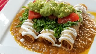 How to make CHICKEN FLAUTAS IN A DELICIOUS RED SALSA! ❤ TAQUITOS DORADOS AHOGADOS!