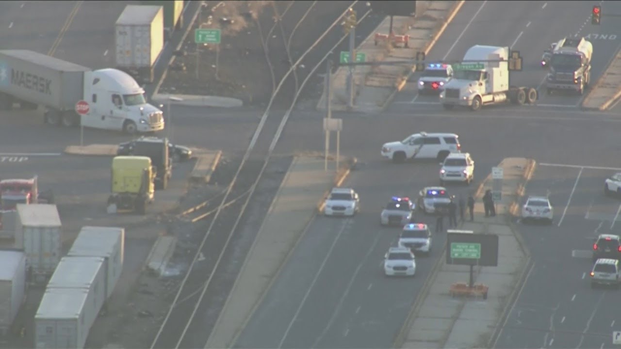 Police: I-95 Chase Ends In Crash With Troopers - YouTube