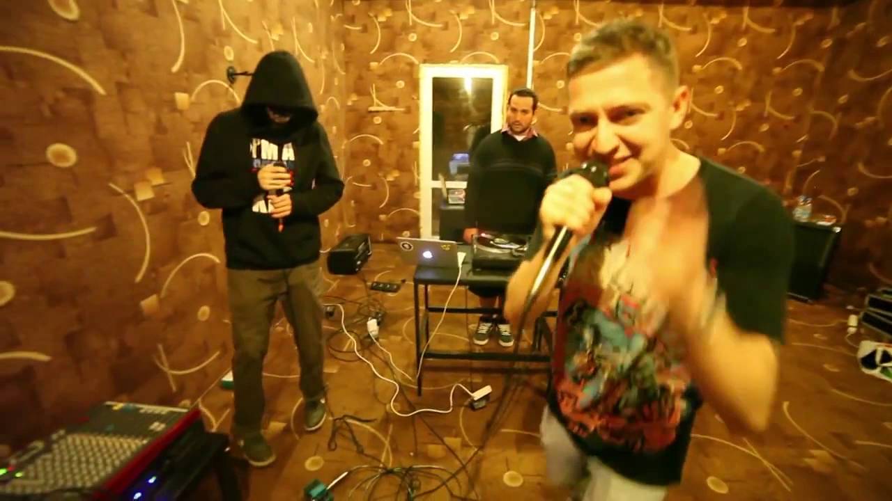 Оксимирон колыбельная. Oxxxymiron всего лишь писатель. Песенка Гремлина Oxxxymiron текст. Oxxxymiron всего лишь писатель футболка.