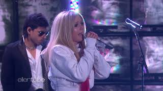 Avril Lavigne Performs ‘Bite Me’ ft. Travis Barker