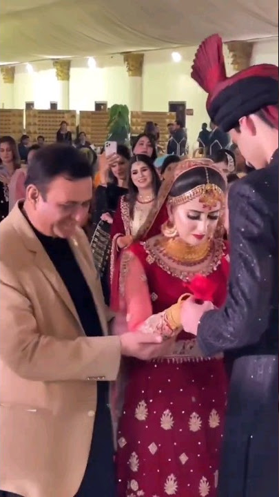 ungli pakad ke tune chalna sikhaya tha na❤️ wedding bride and groom ❤️