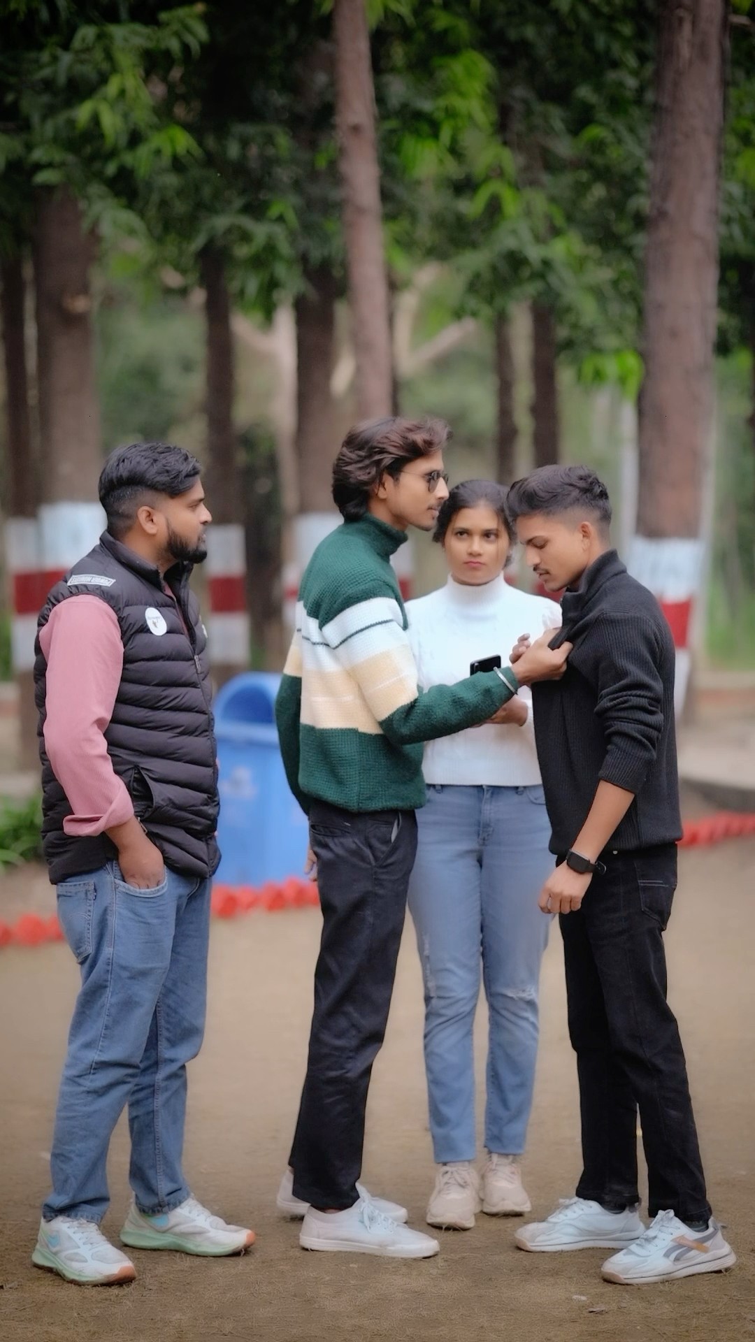 Dosto Se bhi Izzat se baat karni padti hai