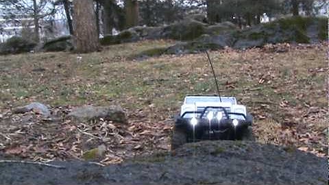 Axial SCX-10 TR on the rocks