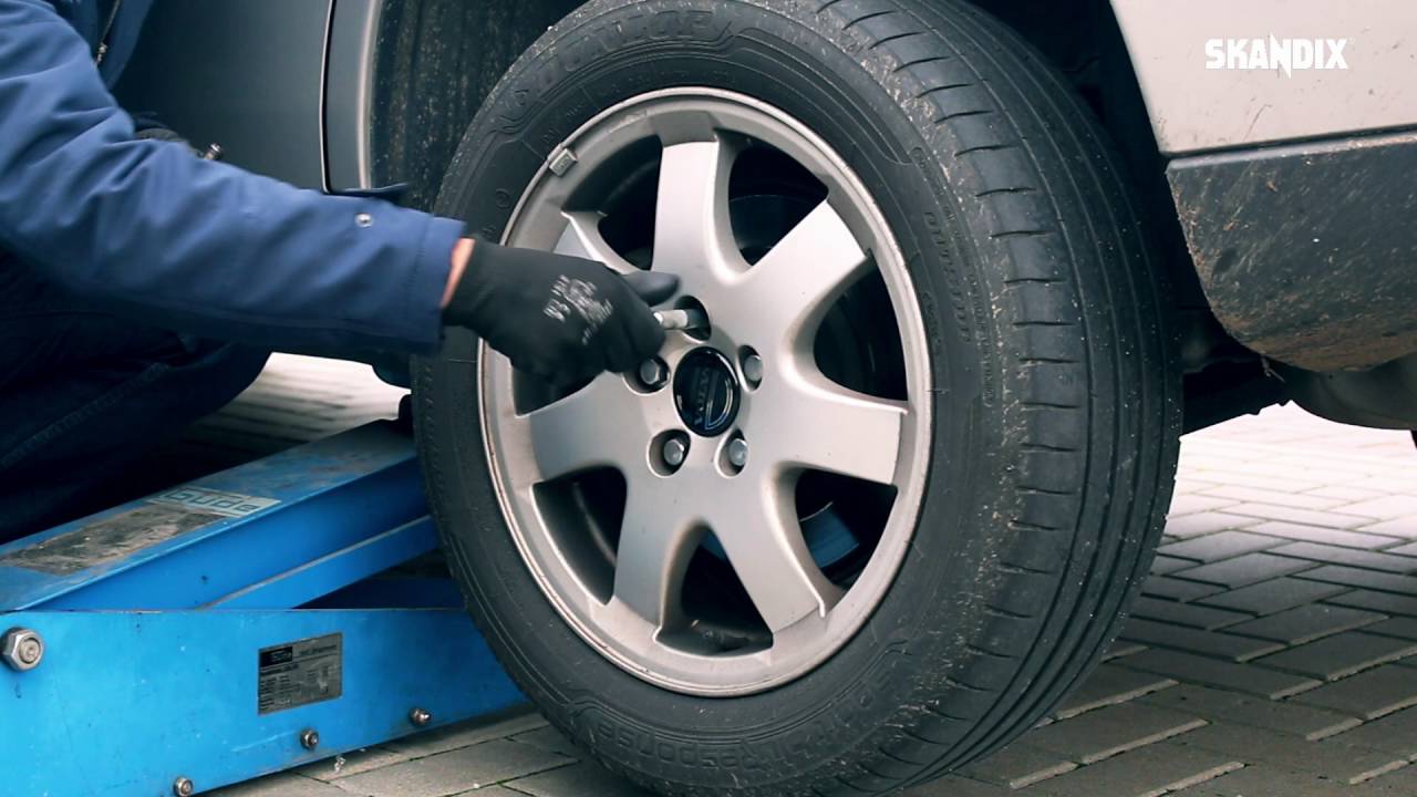 SKANDIX Shop Volvo Ersatzteile: Fußmatte, einzeln vorne rechts