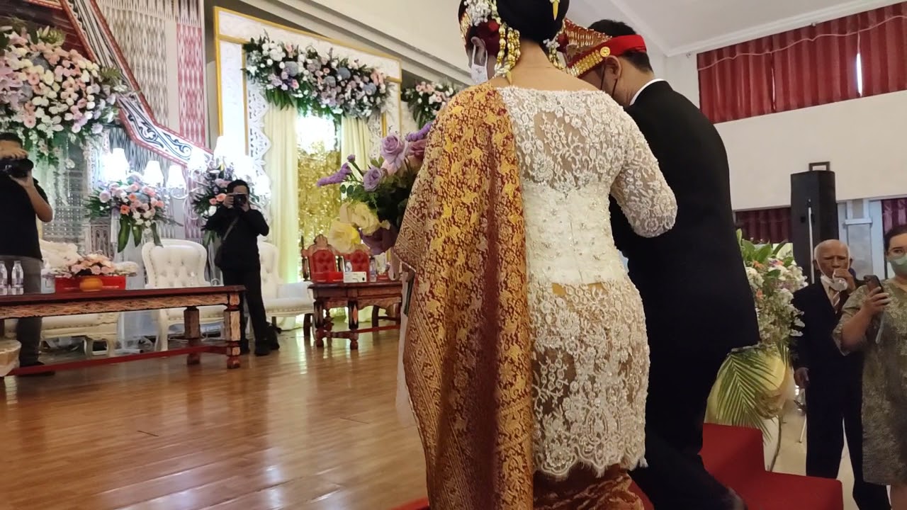 PROSESI PERNIKAHAN SI CANTIK DAN SI TAMPAN, YOHANES PASARIBU DAN WINDY TAMBUNAN