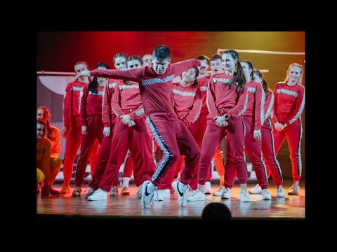 Taylor University 2023 Airband 4WOW NASCAR Show 1 - YouTube