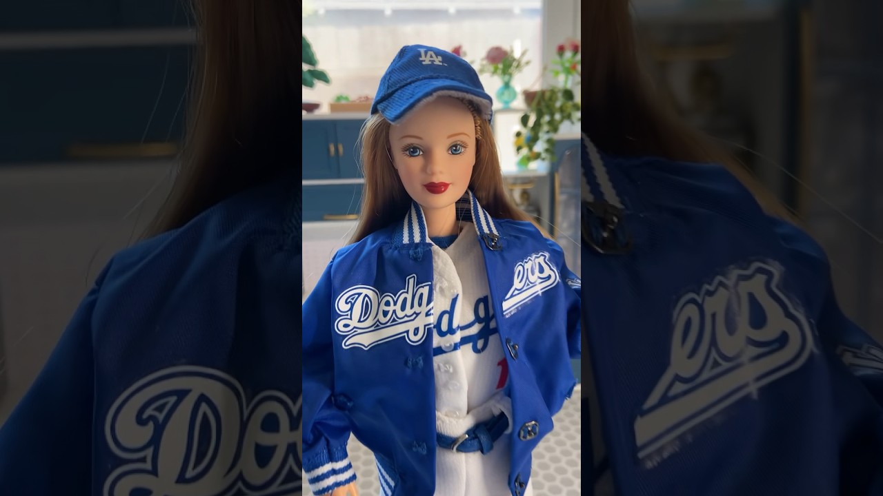 Vintage 1999 Dodgers Barbie! ⚾️💙 #vintagebarbie #barbie