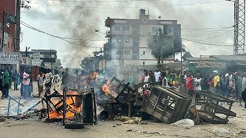 Anger erupts into protests in Cameroon after Paul Biya re-election - Africanews