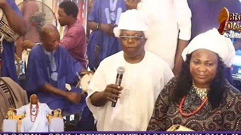 WATCH EXCLUSIVE PERFORMANCE OF TOLU OBEY AT OONI ADEYEYE ENITAN OGUNWUSI OJAJA II 50TH BIRTHDAY CERE