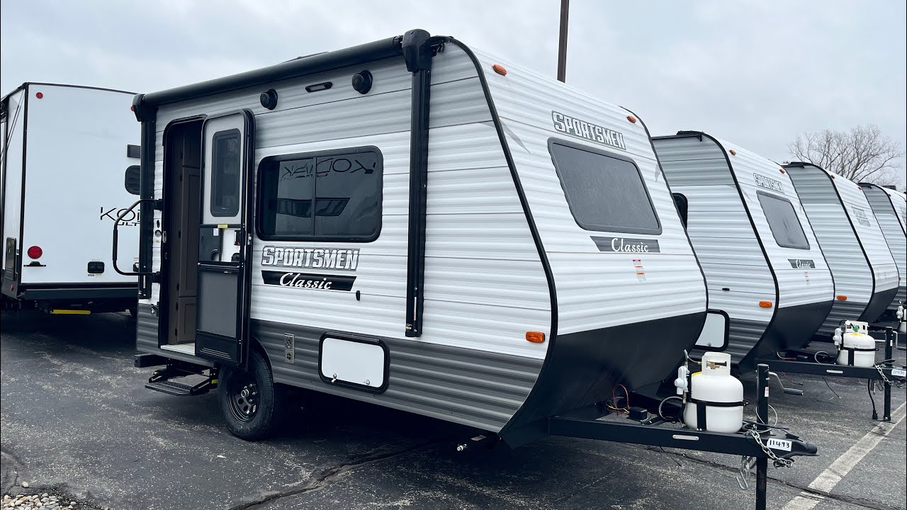 Small Travel Trailer | New 2023 KZ RV Sportsmen Classic 130RB | Veurink ...