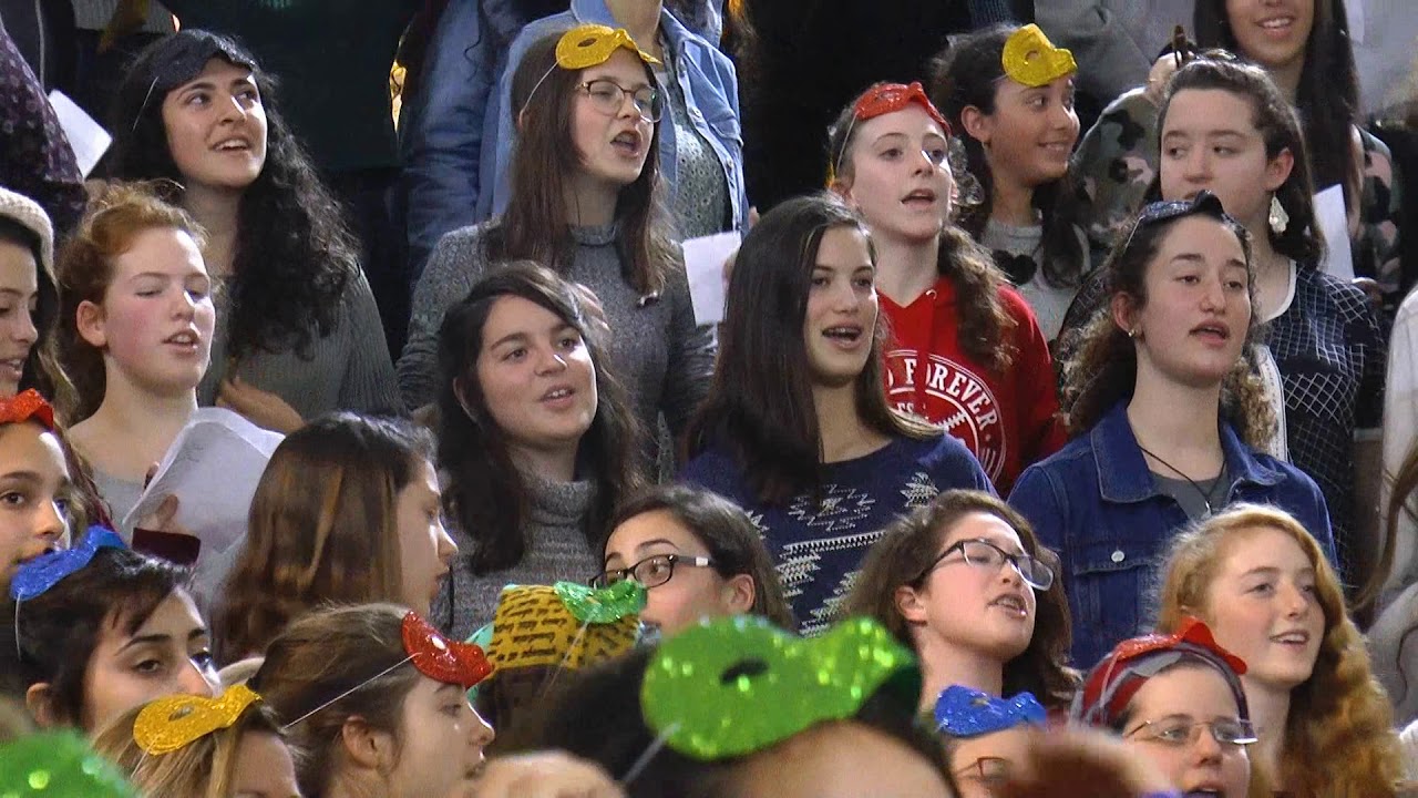 'קולנו' כי החיים כל כך יפים, אולפנית טבריה- בהשראת ה'קולולם'.