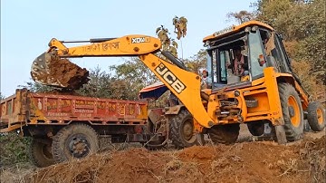 Jcb 3dx Machine Loading Red Mud In Old Mahindra 475 DI Tractor | Tractor Stuck In Mud / Jcb Video