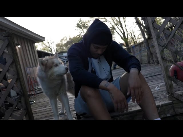 Guarda Izzy - Relapse (Official Music Video) su YouTube Guarda Izzy - Relapse (Official Music Video) su YouTube