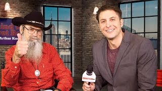 "Duck Dynasty" Star Si Robertson on His Book "Si-Renity" Behind The Velvet Rope