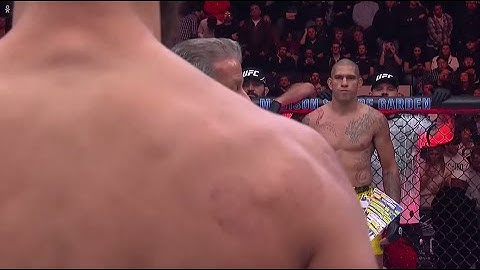 the best staredown ever 🗿 Jiri Prochazka vs. Alex Pereira | UFC 295