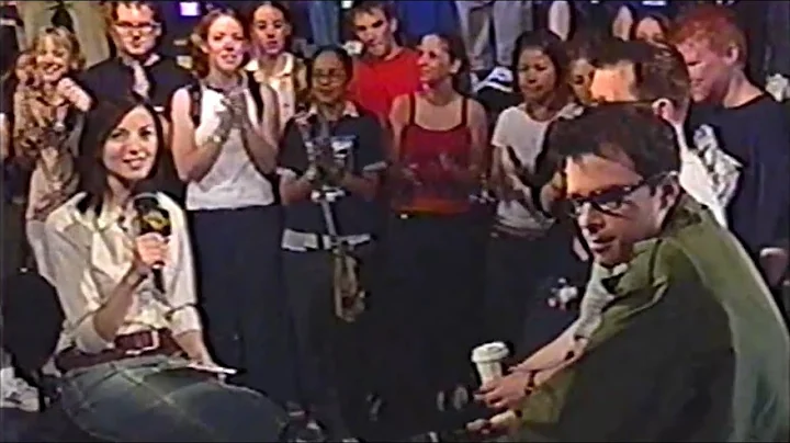 MuchMusic (2001) - Rachel Perry Interviews Weezer