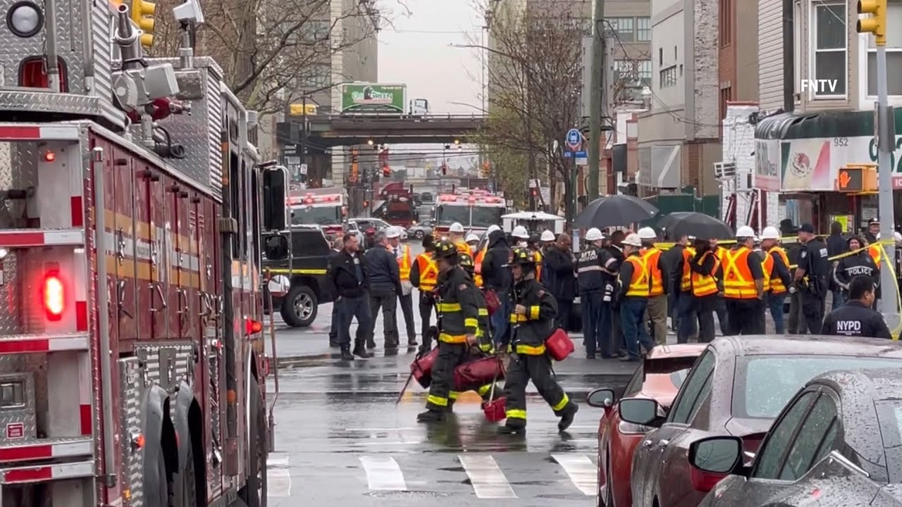 #BREAKING Mass Casualty Event at Brooklyn Subway Station - YouTube