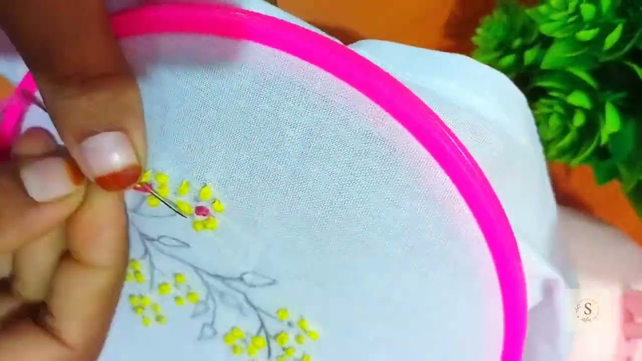 Basic embroidery design 🌿🌷🪡🧵 