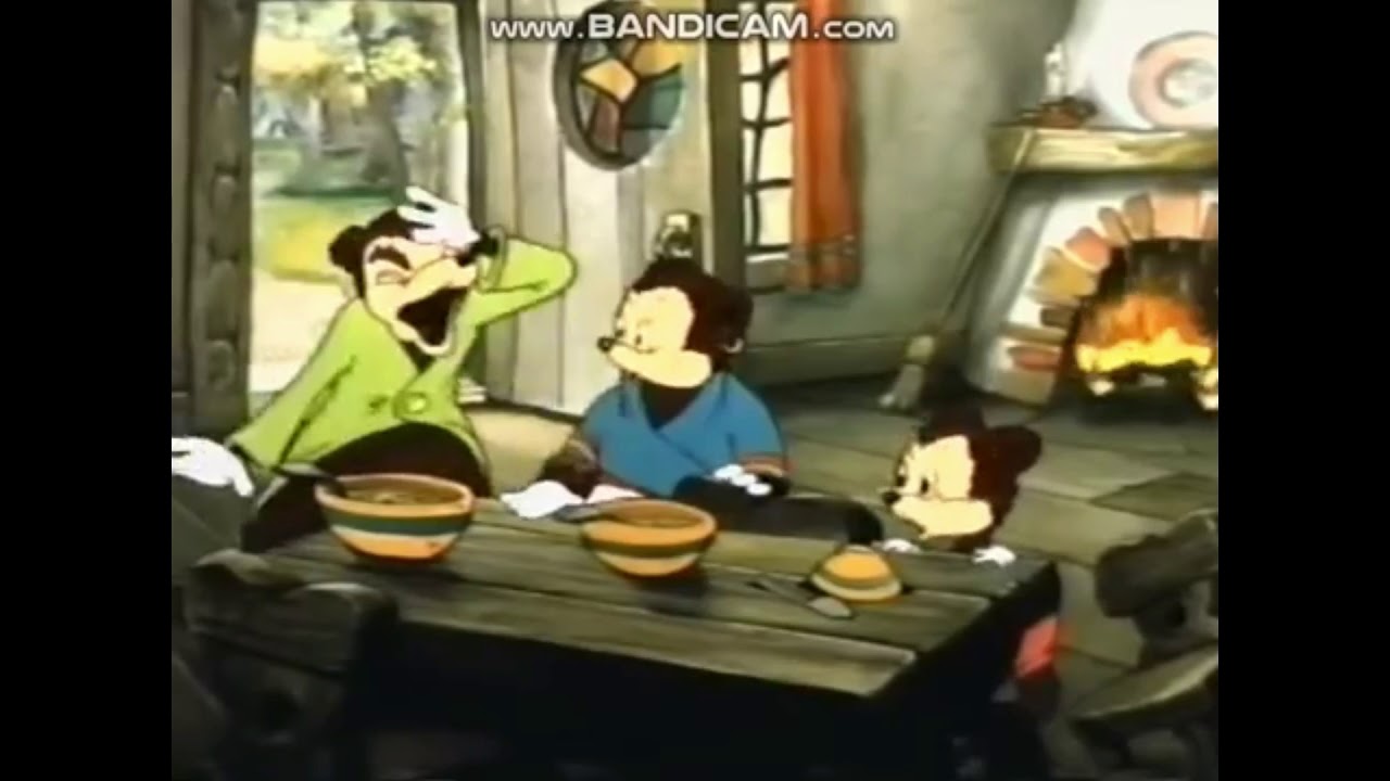 SOMEBODY TOUCH MOM'S SPAGHETTI ! - YouTube