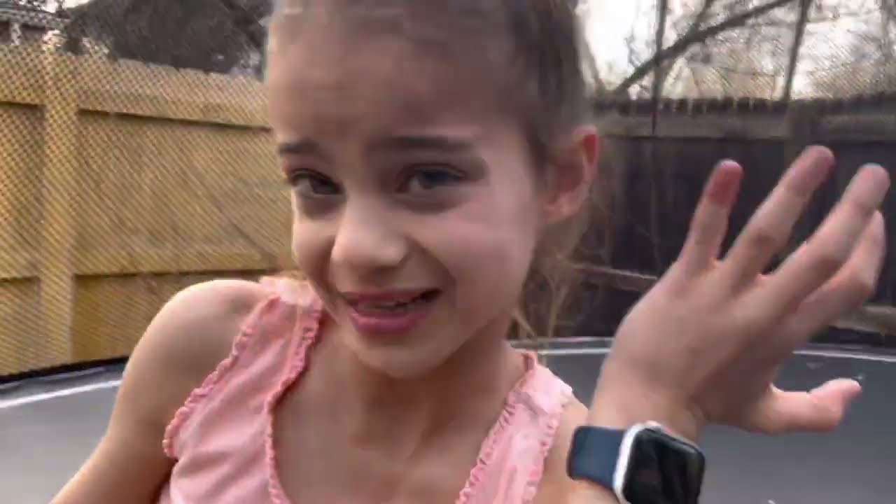 I lock sky in a  trampoline￼