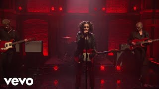 Pale Waves - Eighteen (Live On Late Night With Seth Meyers/2018) chords