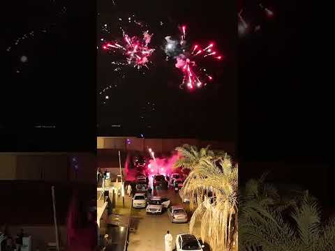 واخدها واخدها حت كان تخش بعضها 