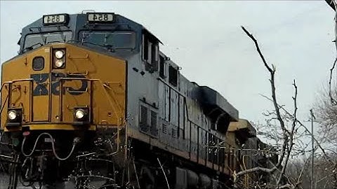 Shenandoah Junction, WV. MARC & CSX Freight Trains